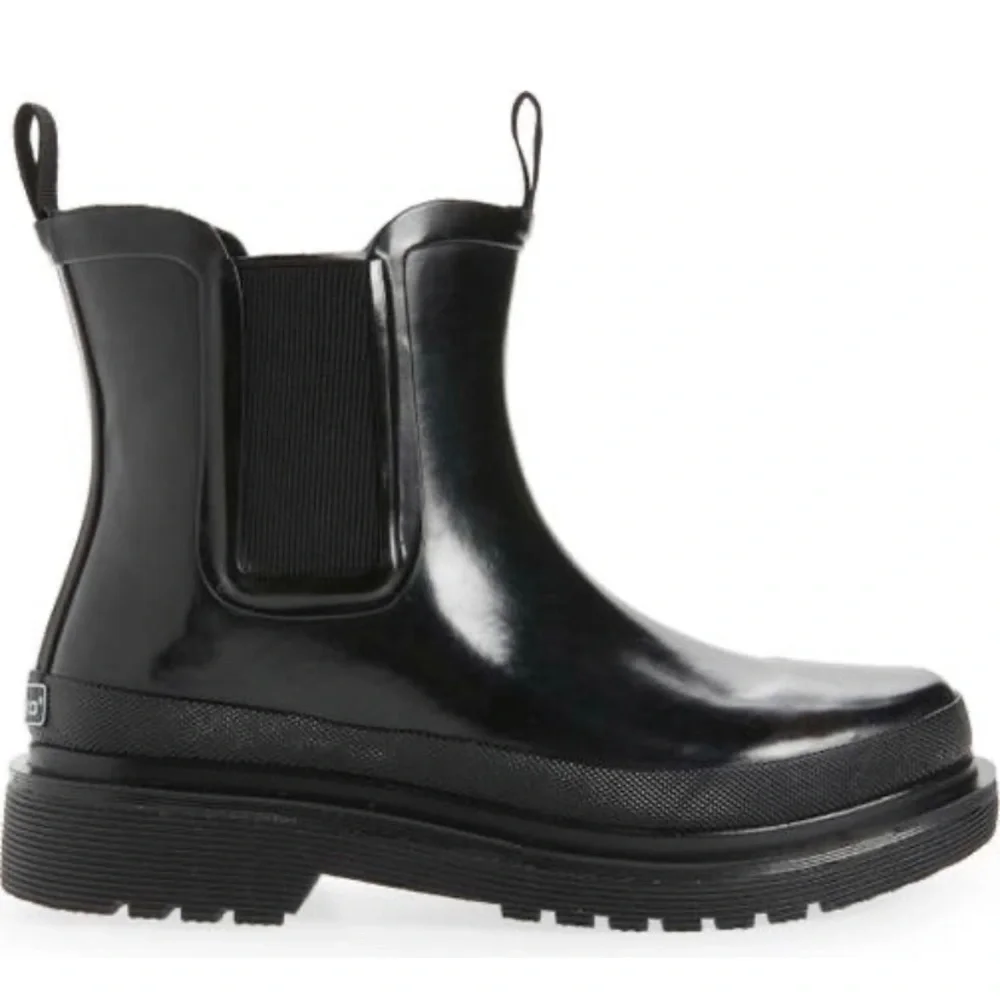Chooka Damascus waterproof Chelsea boots
